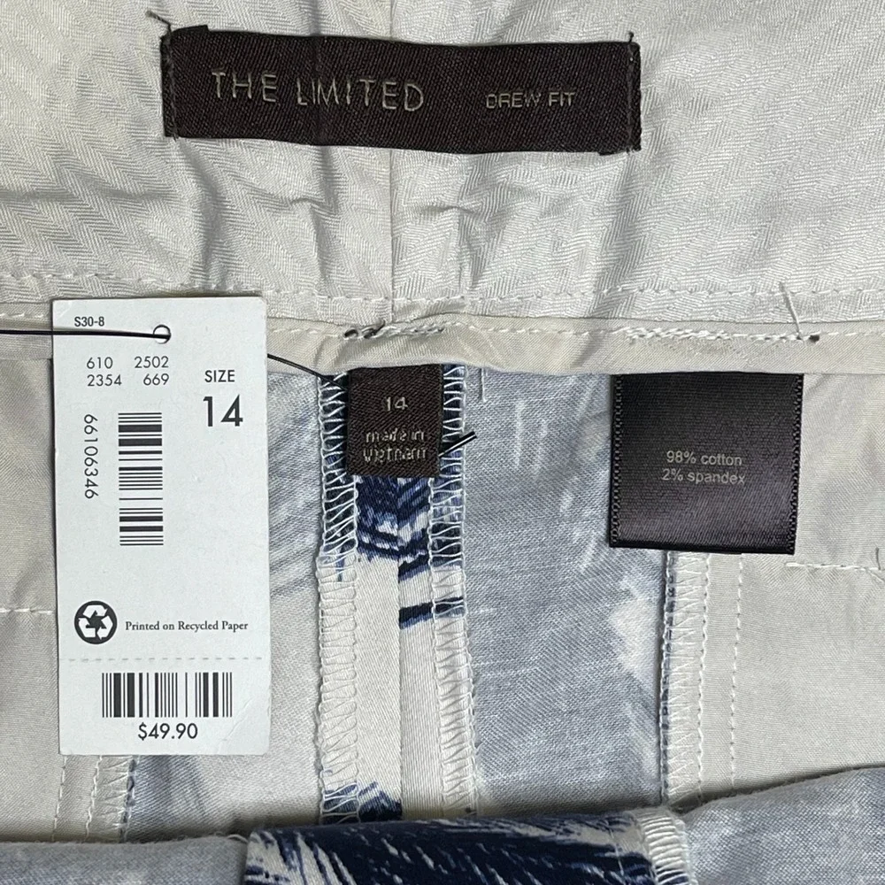 The Limited Palm Print Shorts - Navy and Cream